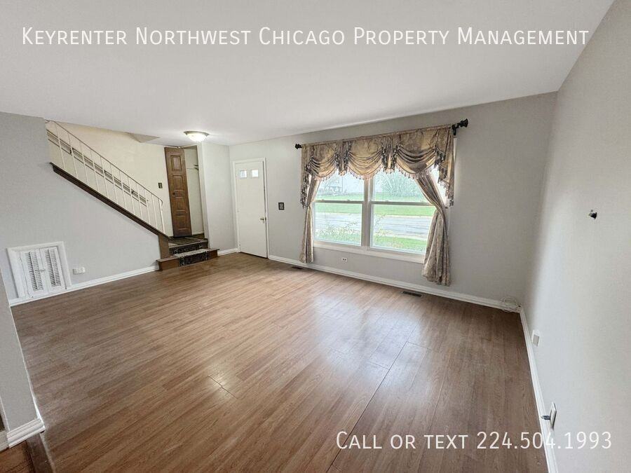 1315 Kingsbury Dr #C - Photo 4 of 12
