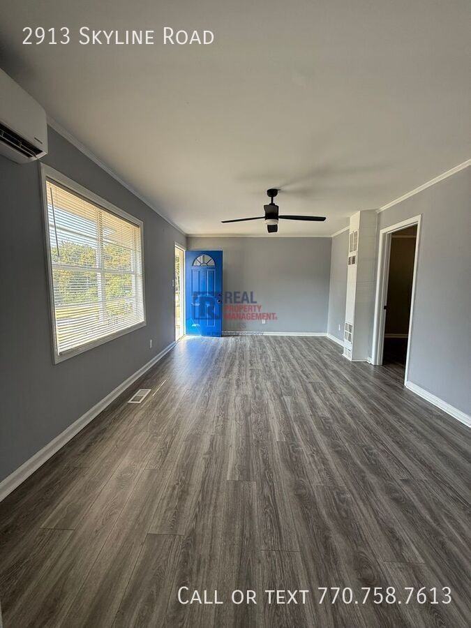 2913 Skyline Rd - Photo 3 of 9