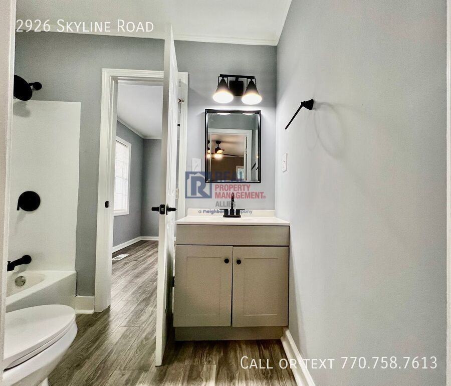 2926 Skyline Rd - Photo 6 of 11