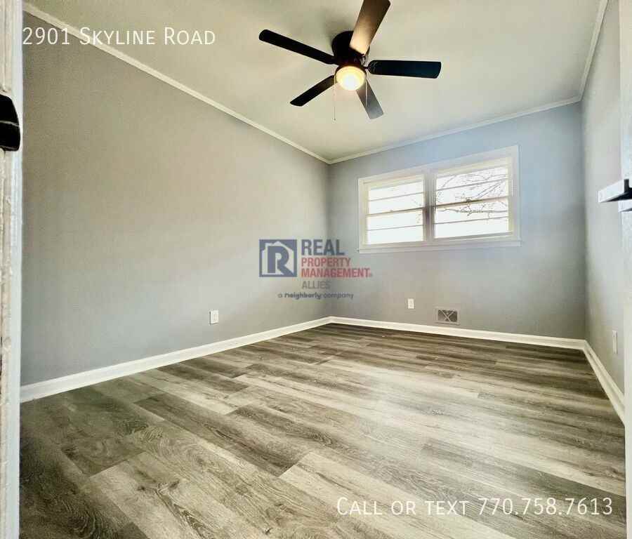 2901 Skyline Rd - Photo 6 of 10