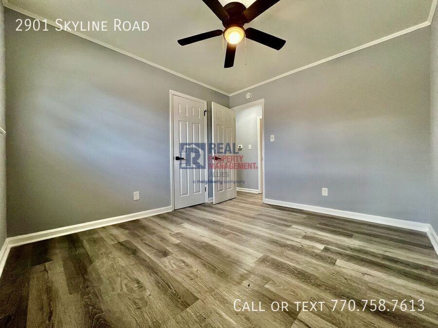 2901 Skyline Rd - Photo 7 of 10