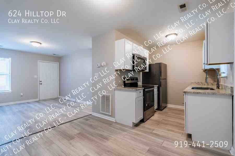 624 Hilltop Dr - Photo 5 of 50