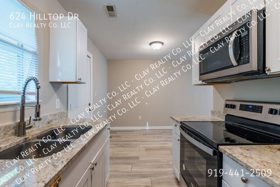 624 Hilltop Dr - Photo 7 of 50
