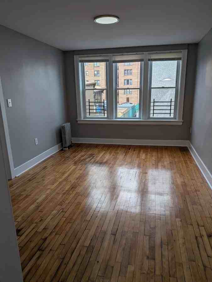 316 William St #1B - Photo 5 of 23