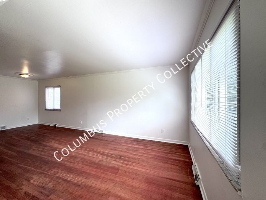 240 Broad Meadows Blvd - Photo 3 of 25
