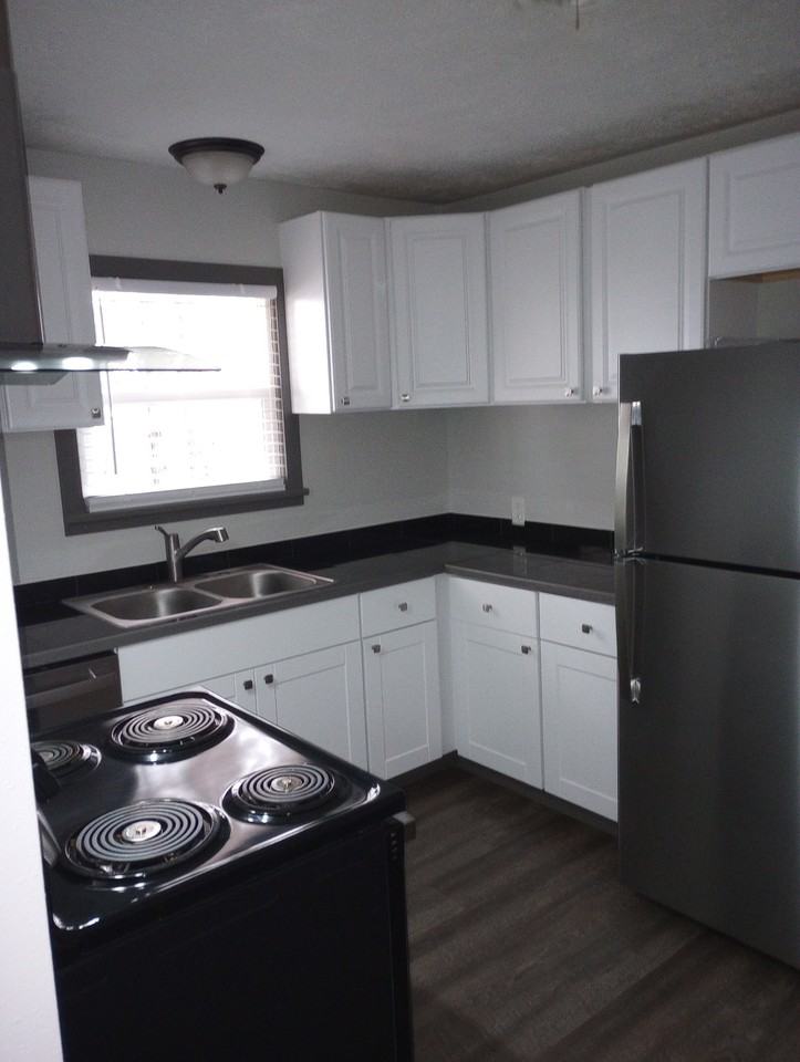 505 Western Ave #B - Photo 5 of 16