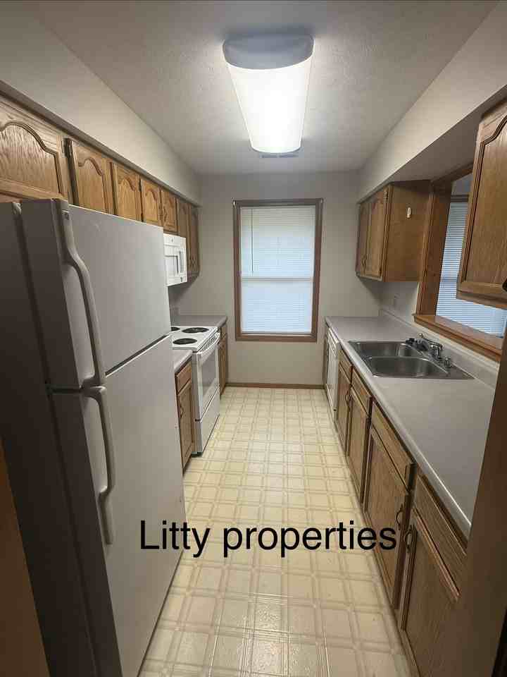 1510 Laurel Rd #1 - Photo 5 of 8