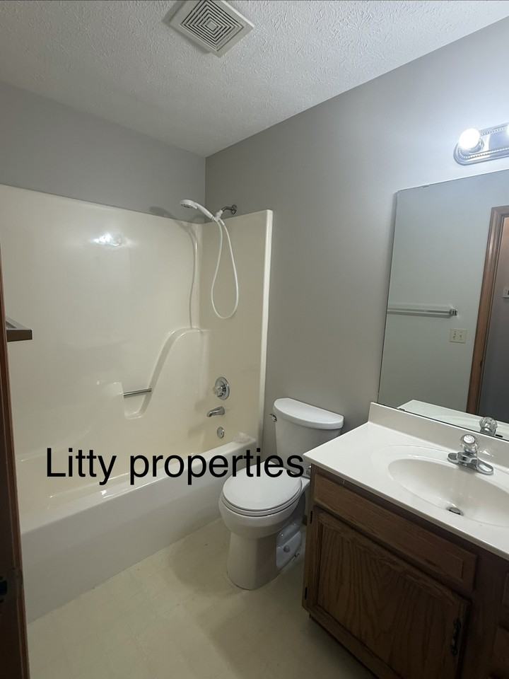 1510 Laurel Rd #1 - Photo 6 of 8