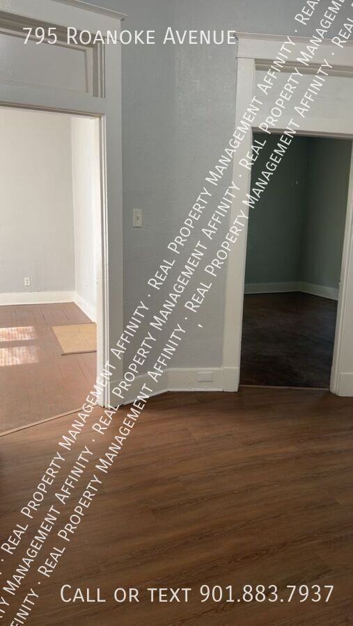 795 Roanoke Ave - Photo 5 of 21