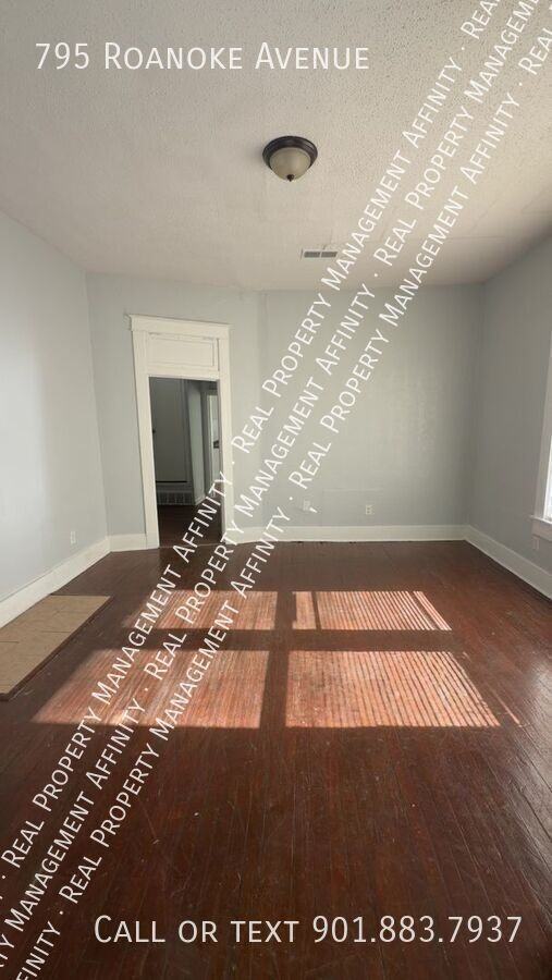 795 Roanoke Ave - Photo 3 of 21