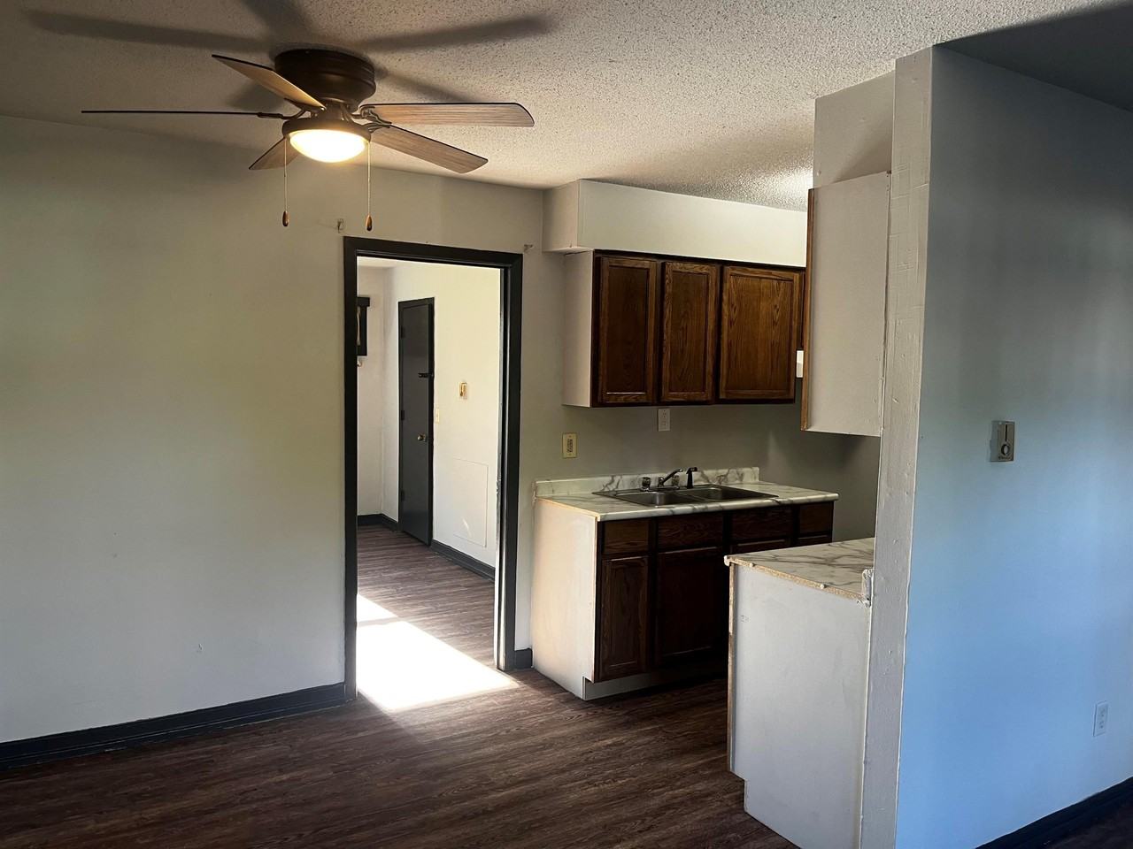 111 Fairweight Ave Apt 3 - Photo 3 of 7