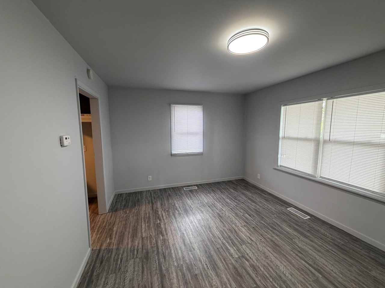 404 Avenue E #A - Photo 6 of 11