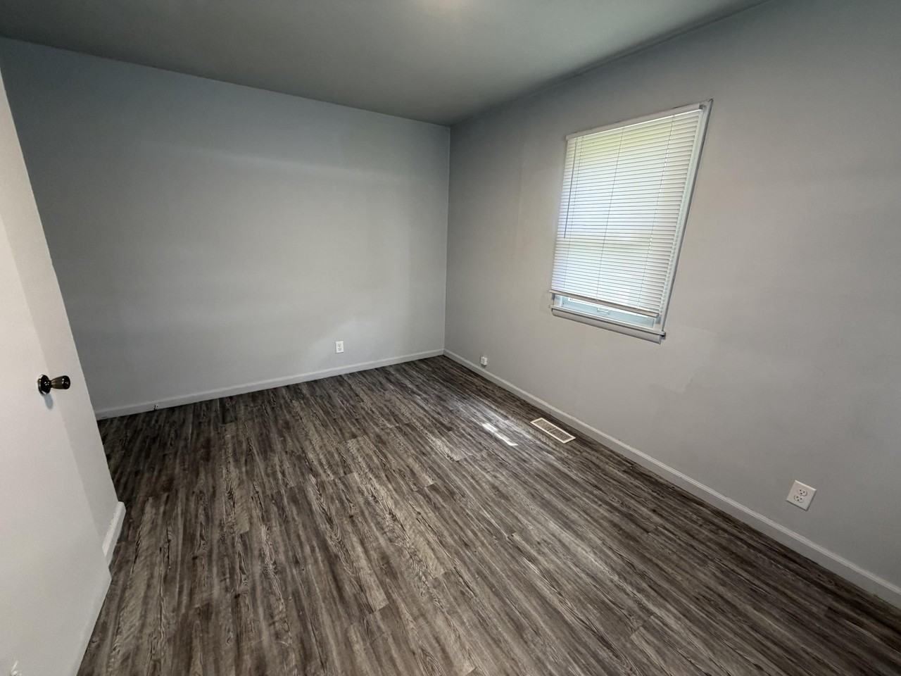 404 Avenue E #A - Photo 7 of 11