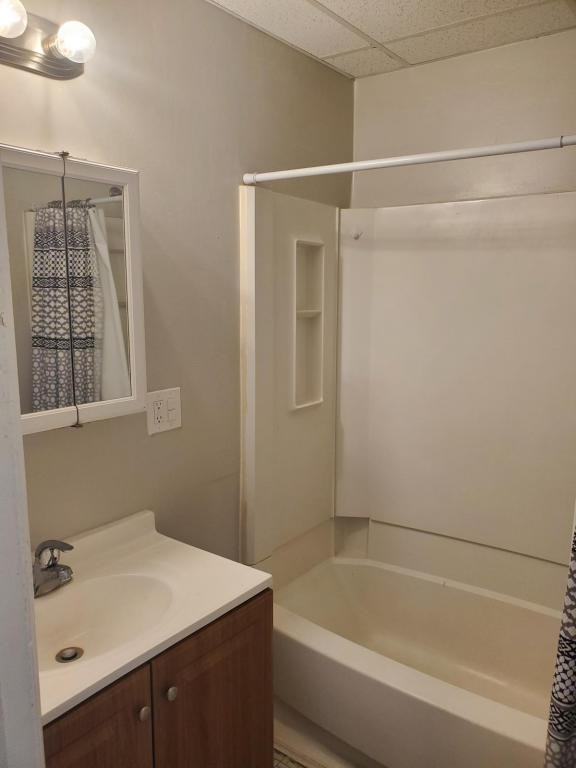 399 Miller St #3 - Photo 5 of 11