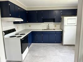 featured image of 131 Klinger Ave #4