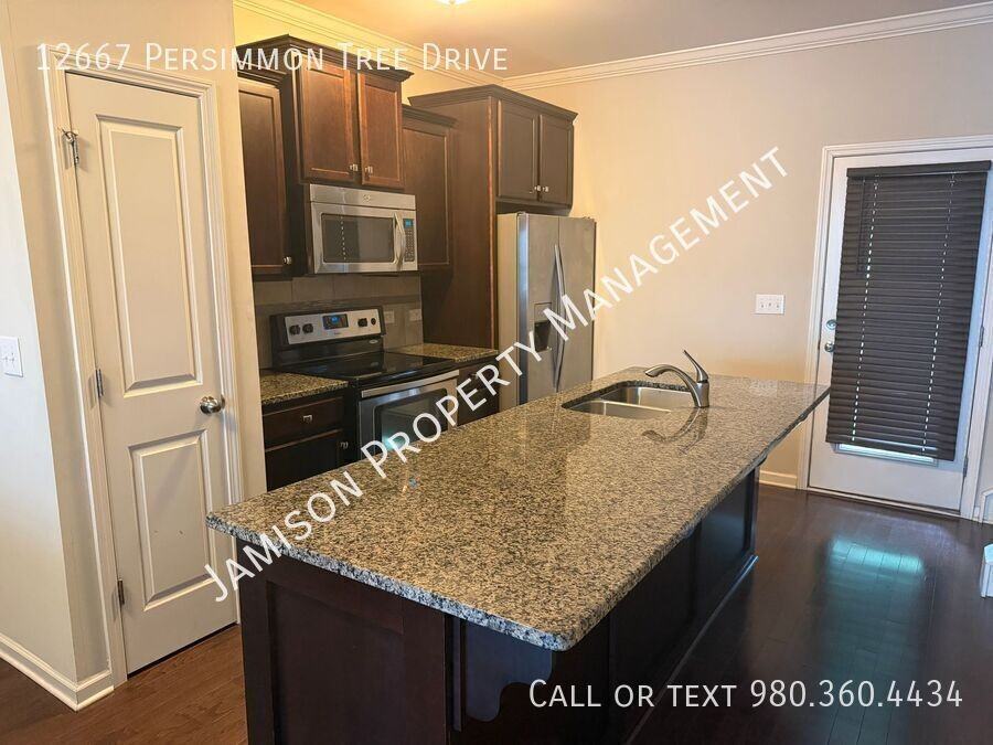12667 Persimmon Tree Dr - Photo 4 of 21