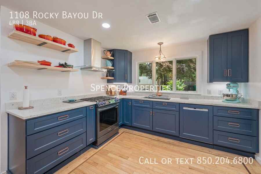1108 Rocky Bayou Dr - Photo 4 of 50