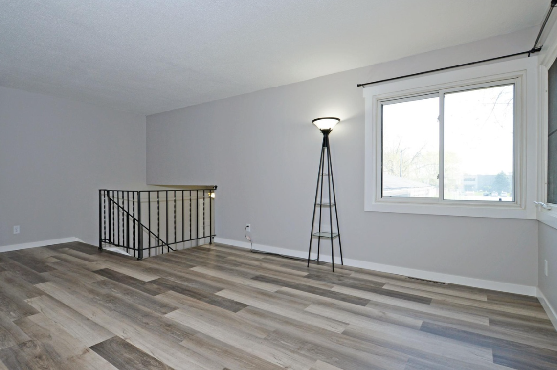 9201 Forestview Ln N - Photo 6 of 16
