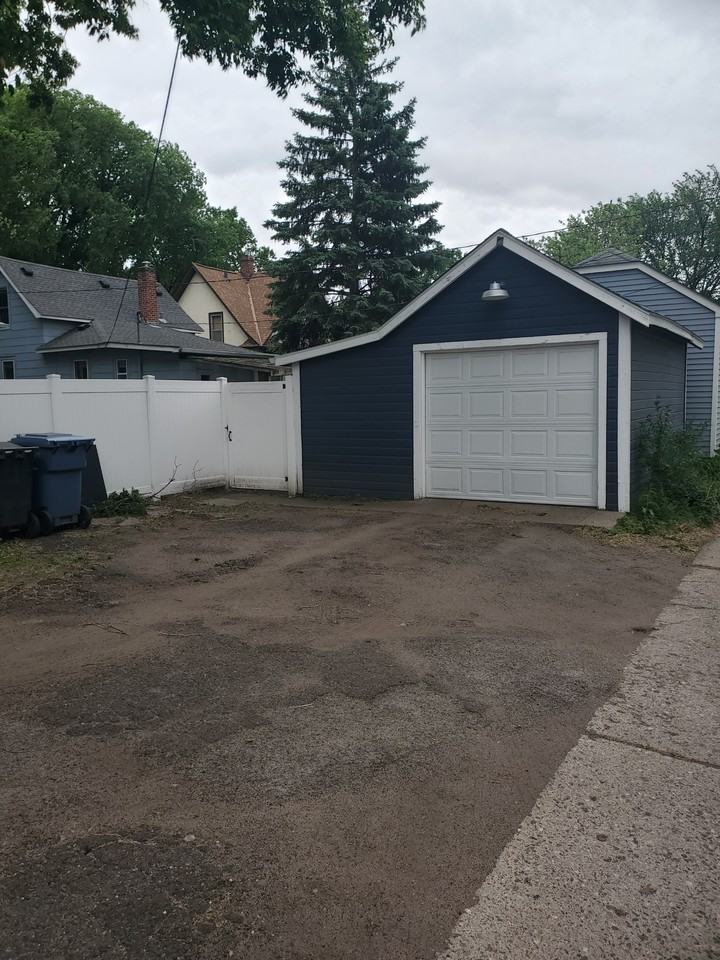 3112 40th Ave S - Photo 3 of 36
