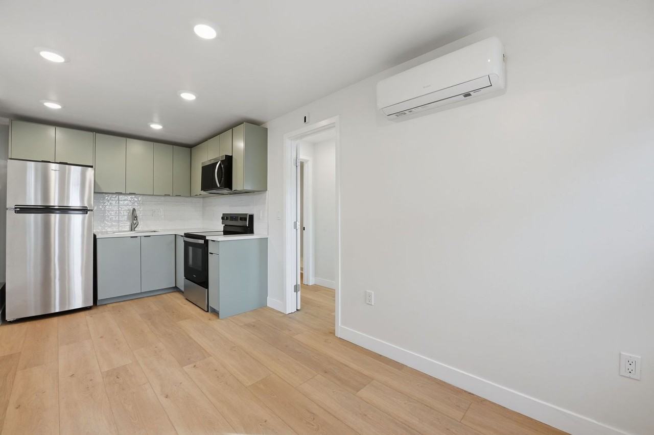 2735 Broadway #5 - Photo 3 of 15