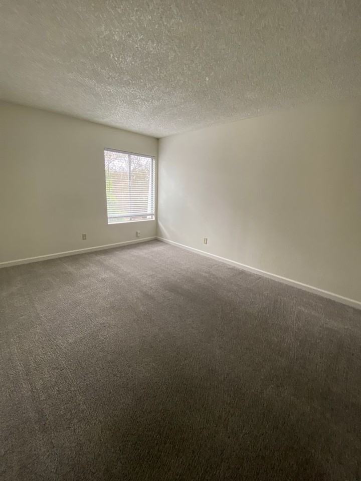 7506 Parkway Dr #206 - Photo 6 of 13