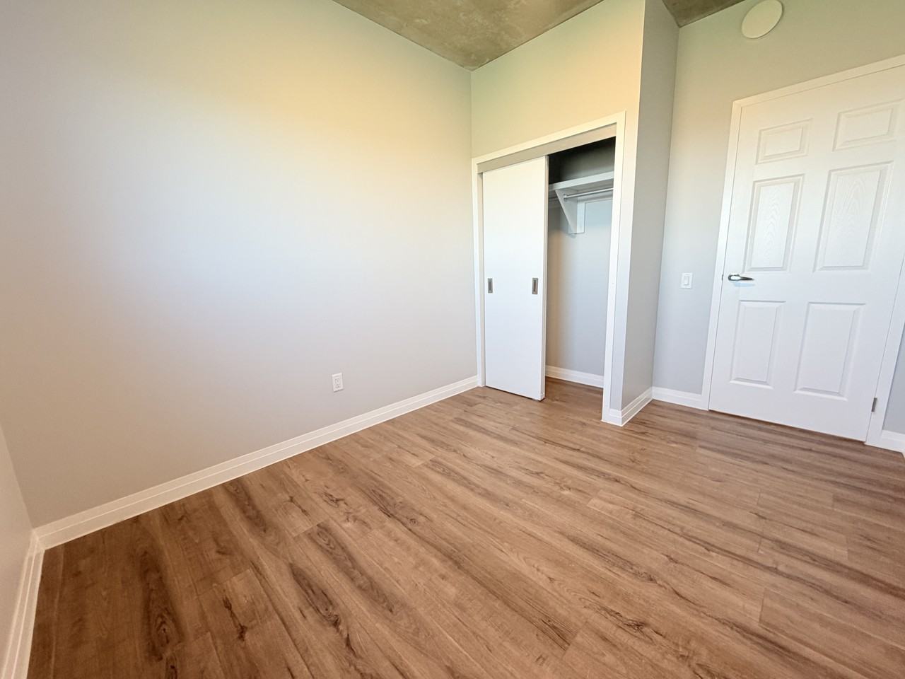 3100 Meadowbrook Lane #701 - Photo 5 of 10