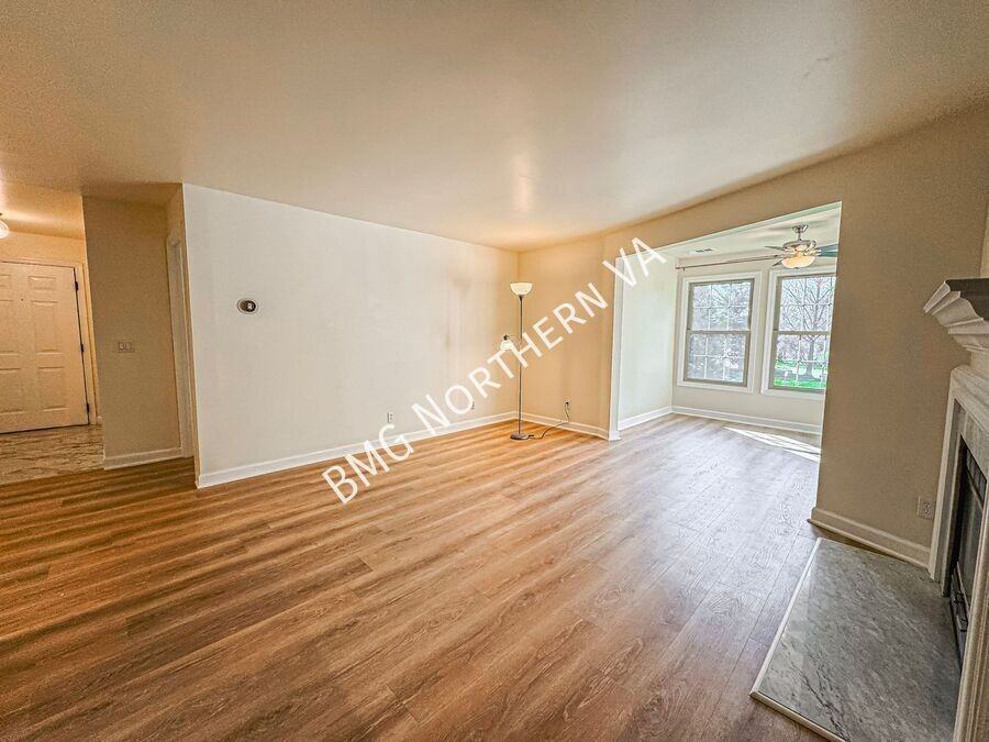 12005 Ridge Knoll Dr #10 - Photo 5 of 42