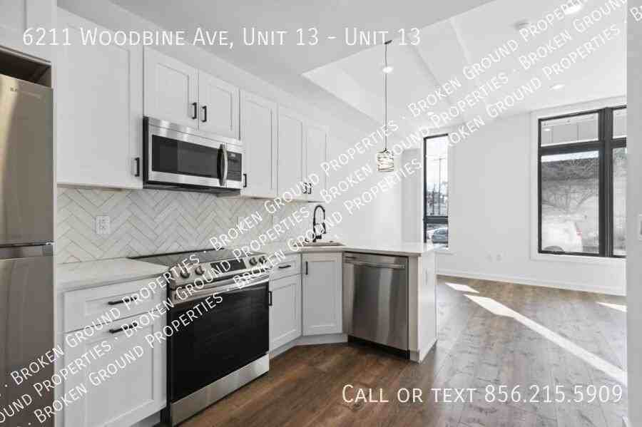 6211 Woodbine Ave #13 - Photo 6 of 15