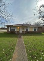 featured image of 940 Pebblebrook Dr