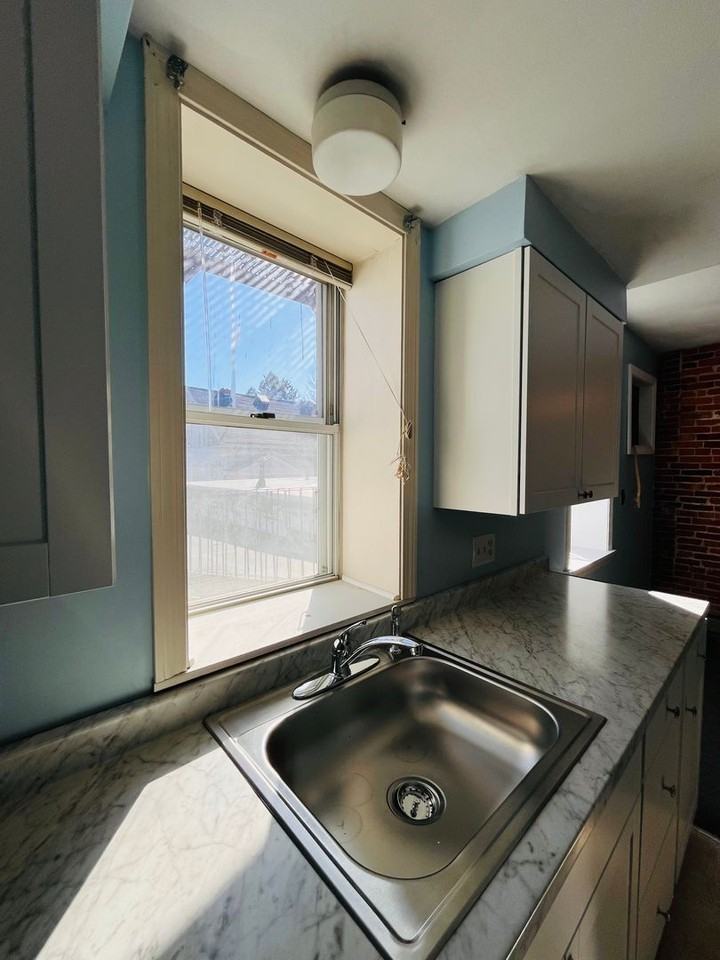 136 State St #2 - Photo 6 of 10