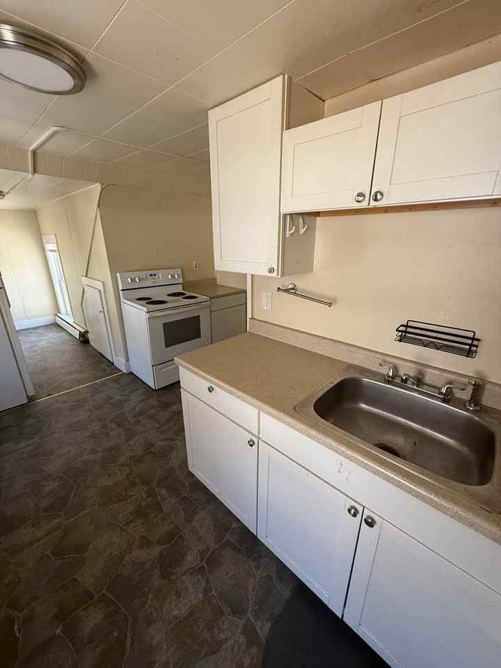 145-153 Union Avenue - 153 153 #2 - Photo 3 of 10