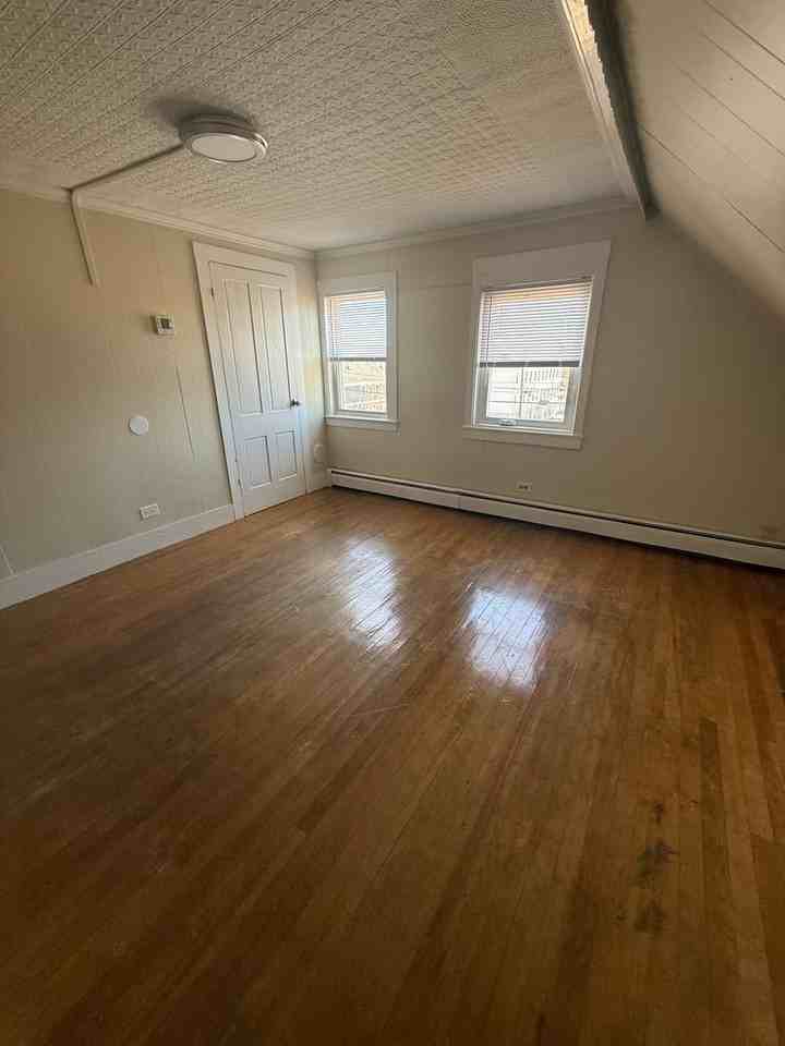 145-153 Union Avenue - 153 153 #2 - Photo 4 of 10