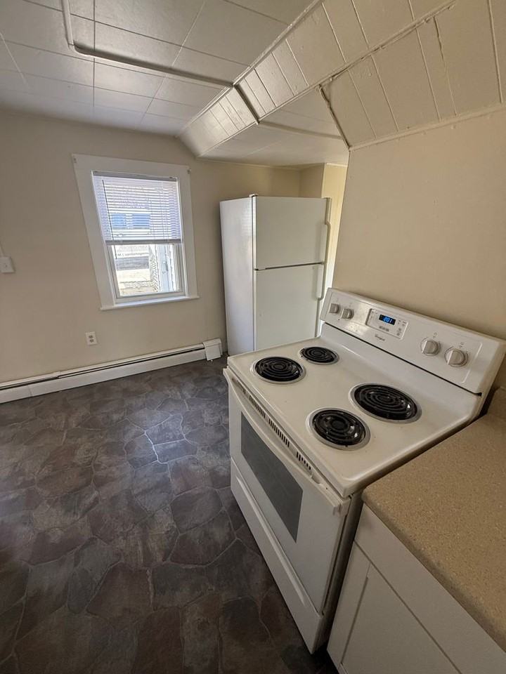 145-153 Union Avenue - 153 153 #2 - Photo 5 of 10