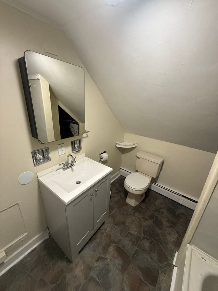 145-153 Union Avenue - 153 153 #2 - Photo 7 of 10