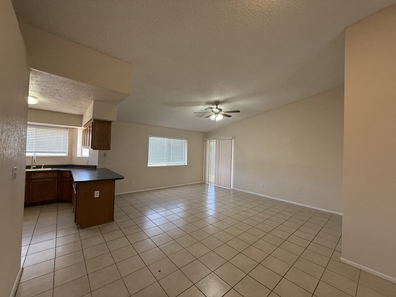 6141 E 40th Pl - Photo 3 of 23