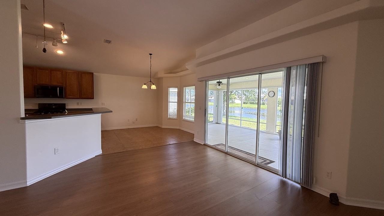 515 S Valencia Cir Sw #1 - Photo 7 of 50