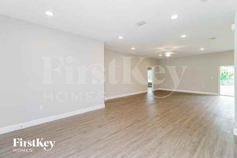 356 Garbelmann St Sw - Photo 2 of 16