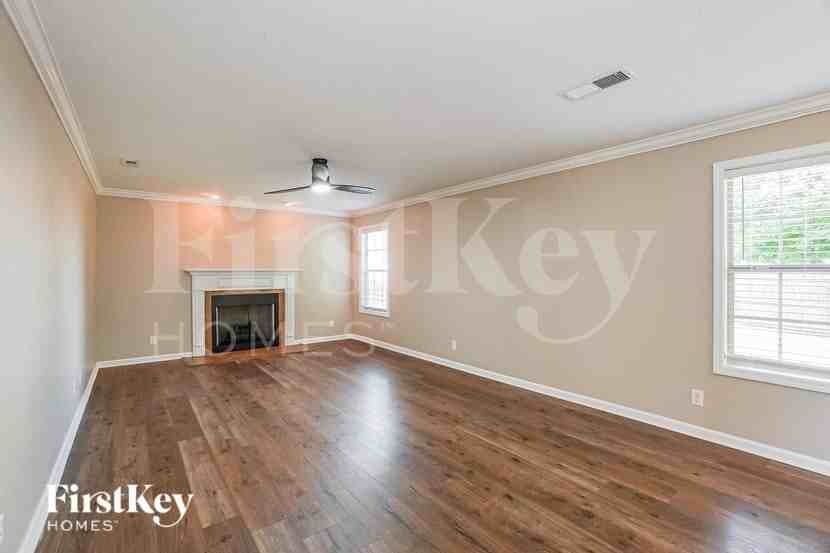 1302 Marcy Ct - Photo 3 of 19