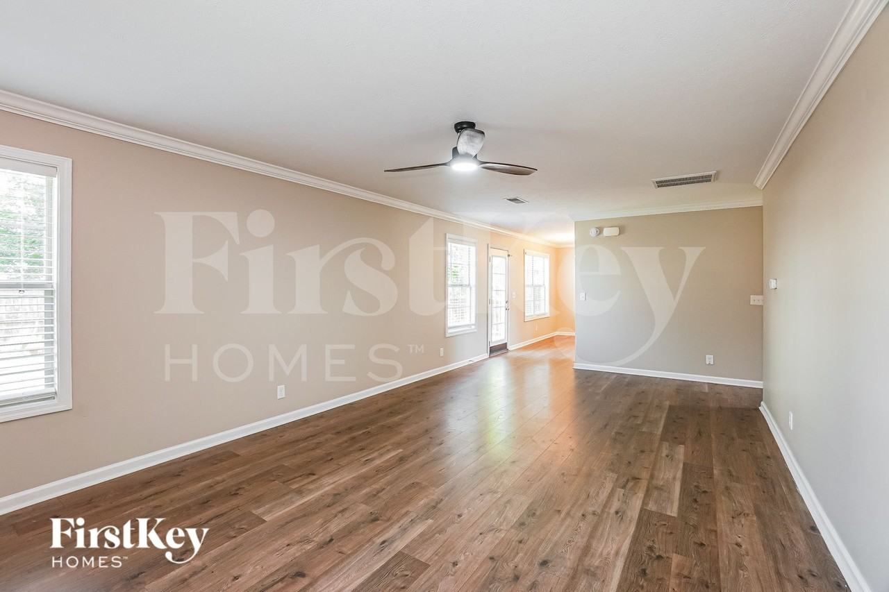 1302 Marcy Ct - Photo 5 of 19