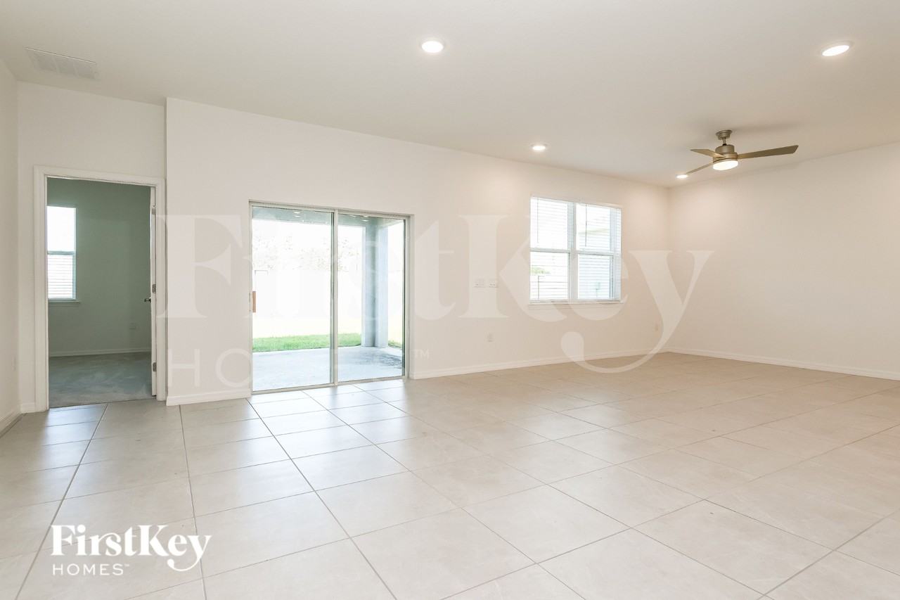 1260 Spokane Pt - Photo 4 of 20