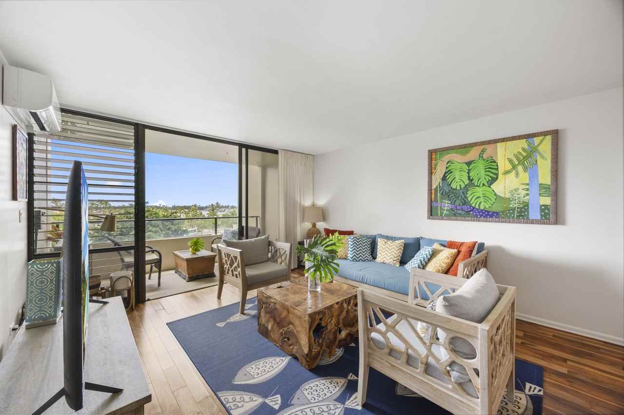 6770 Hawaii Kai Dr #308 - Photo 3 of 10