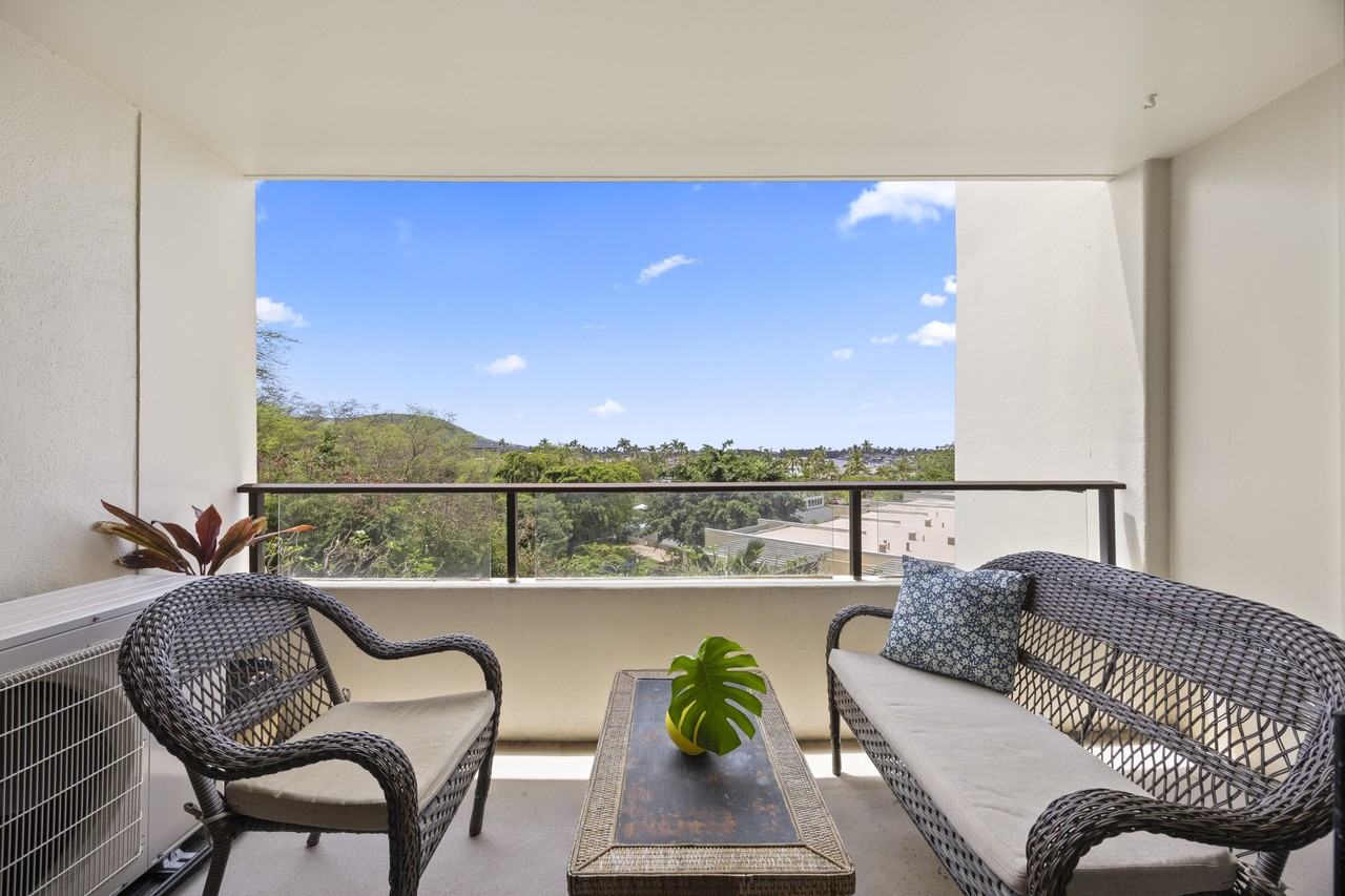 6770 Hawaii Kai Dr #308 - Photo 4 of 10