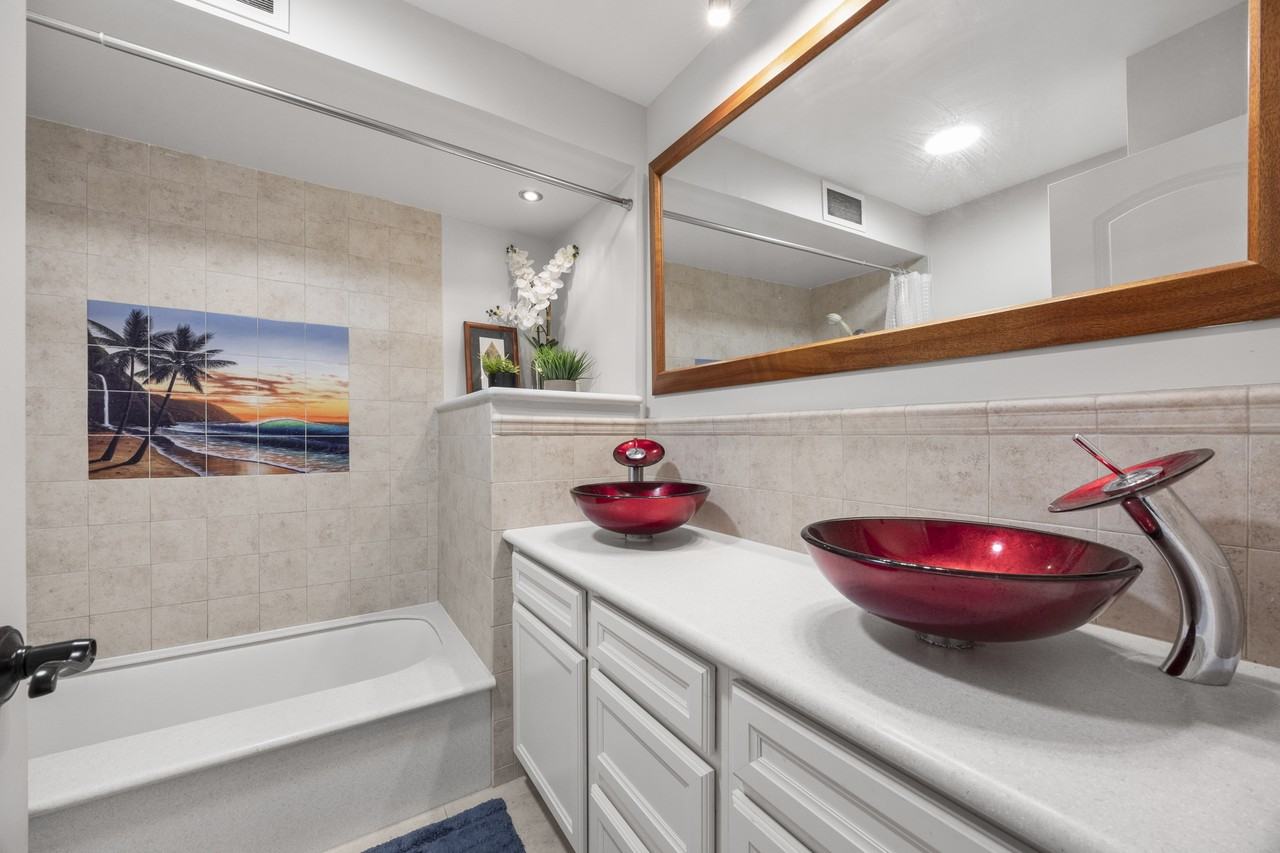 6770 Hawaii Kai Dr #308 - Photo 6 of 10