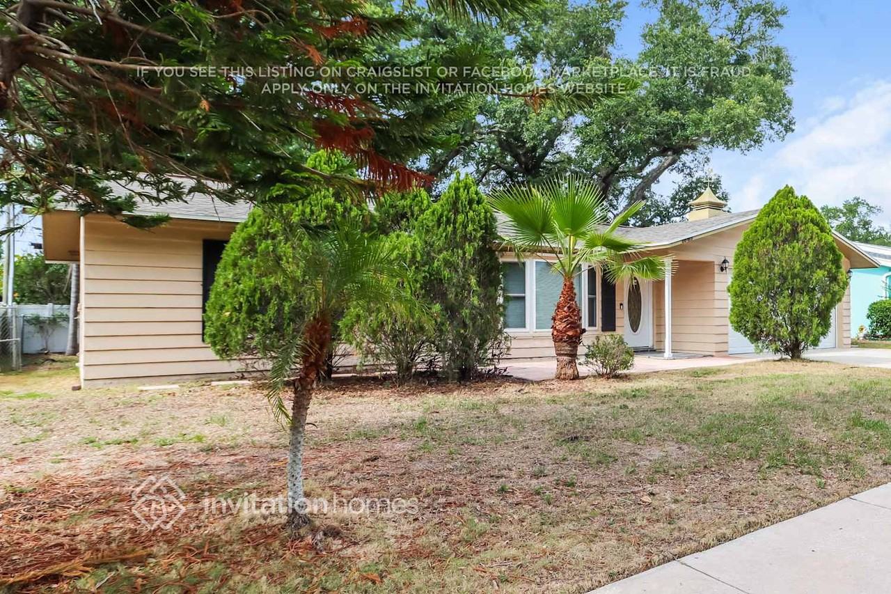 1685 Fortune Dr - Photo 3 of 17