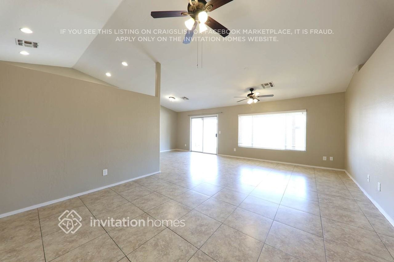 8934 W Encanto Blvd - Photo 2 of 16