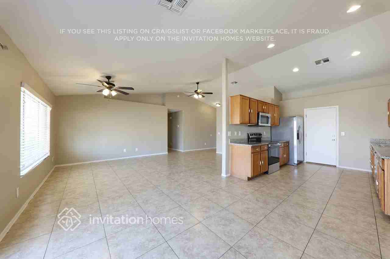 8934 W Encanto Blvd - Photo 4 of 16