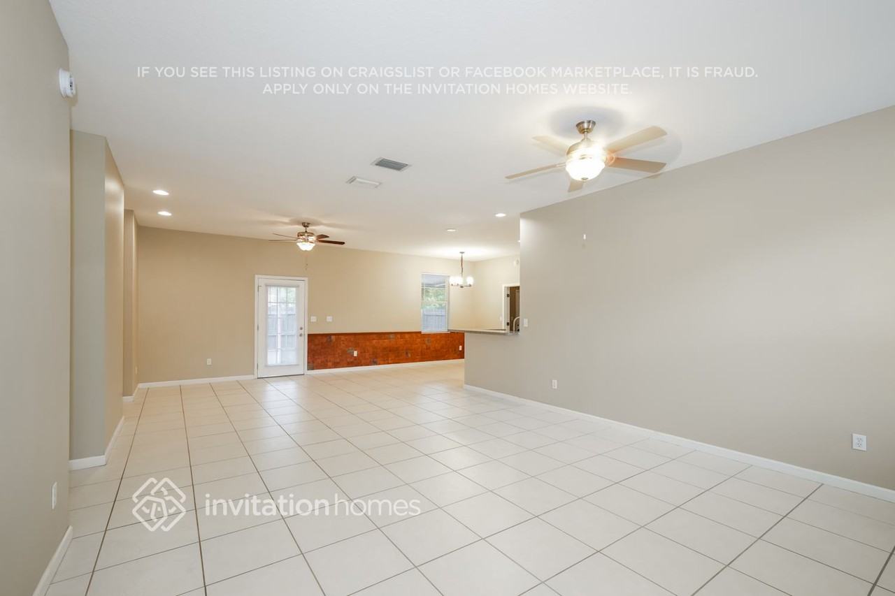 22447 Kingsley Ln - Photo 6 of 17