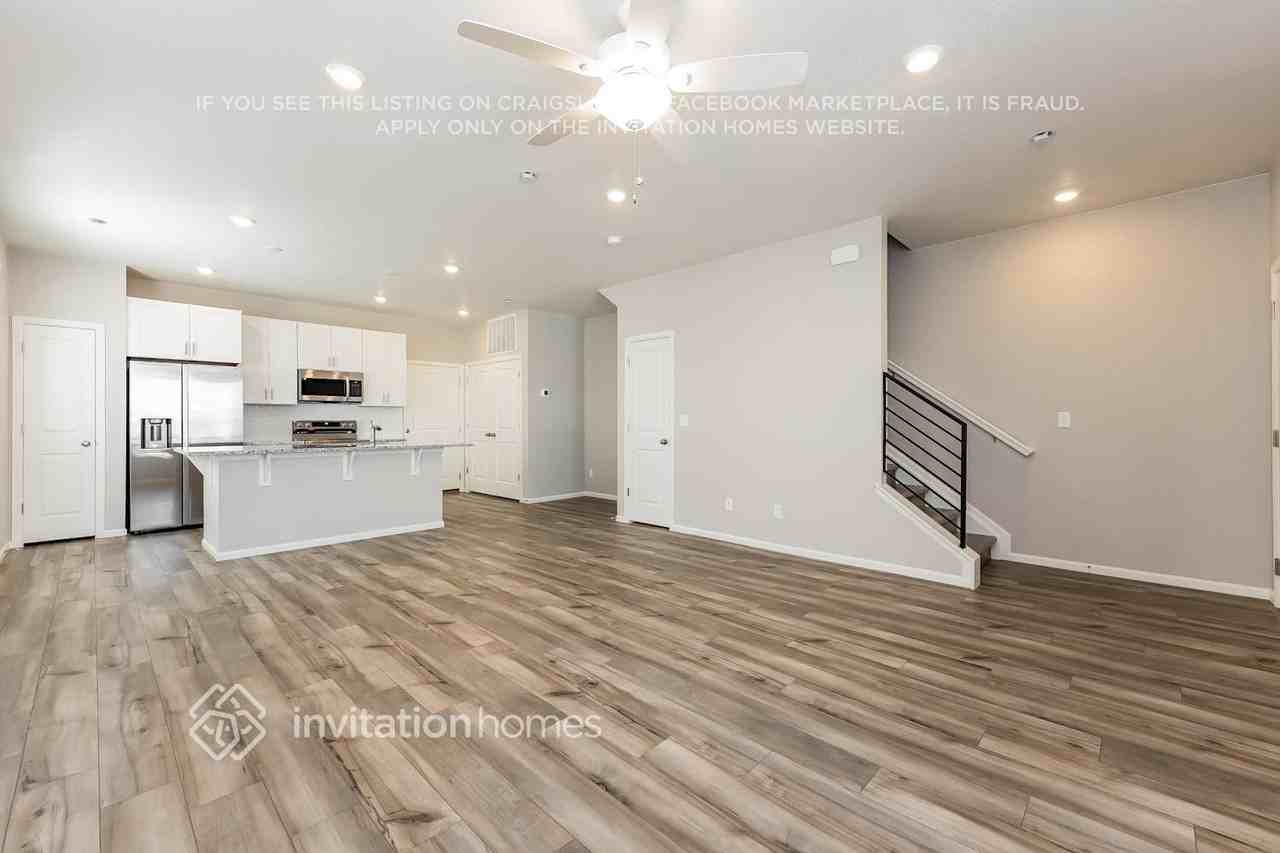 9275 Oro City Loop - Photo 5 of 18