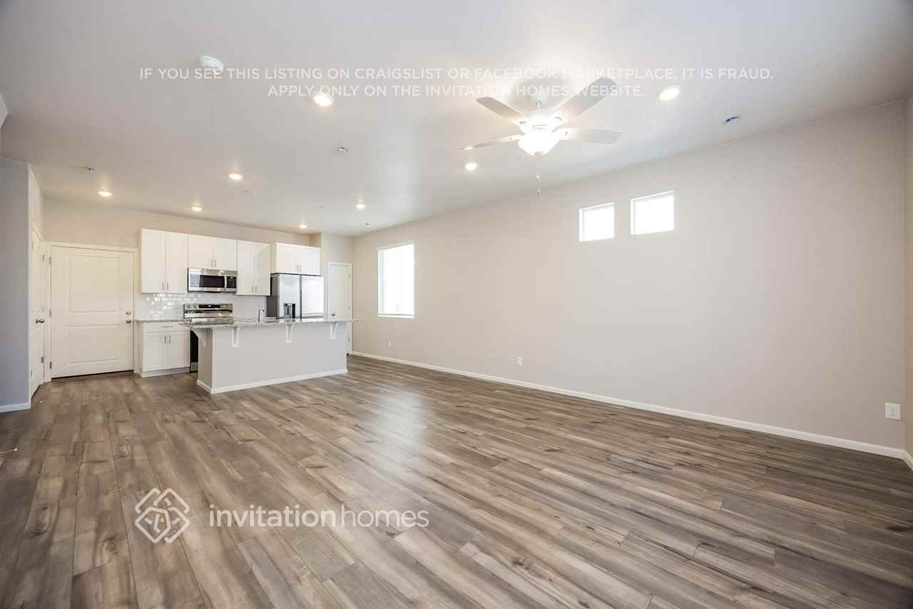 9271 Oro City Loop - Photo 4 of 18