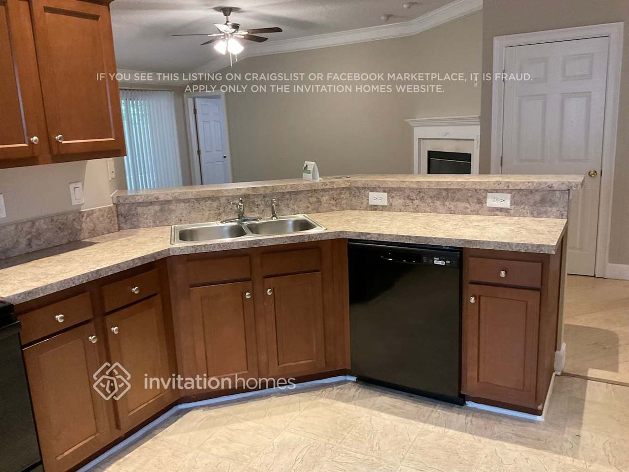 1141 Hidden Cove Cir N - Photo 4 of 11